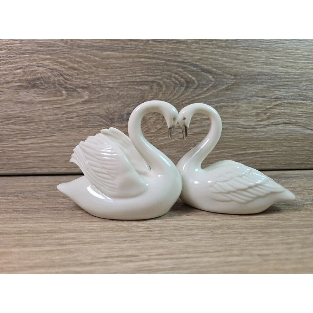 LENOX WEDDING PROMISES FOREVER YOURS SWANS ~ Pristine Condition Gift Cake Topper